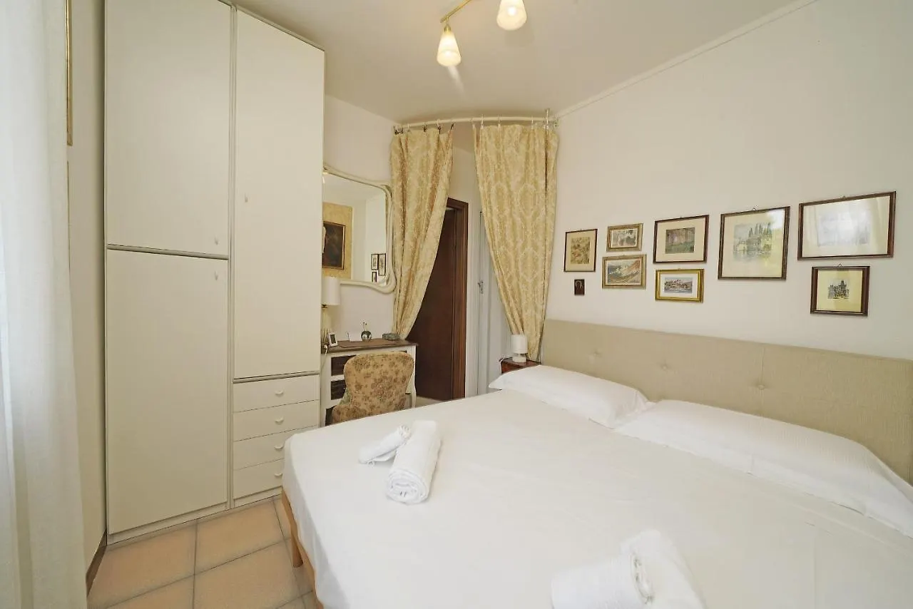 Apartment Appartamento Balander - Gardagate Sirmione Italy